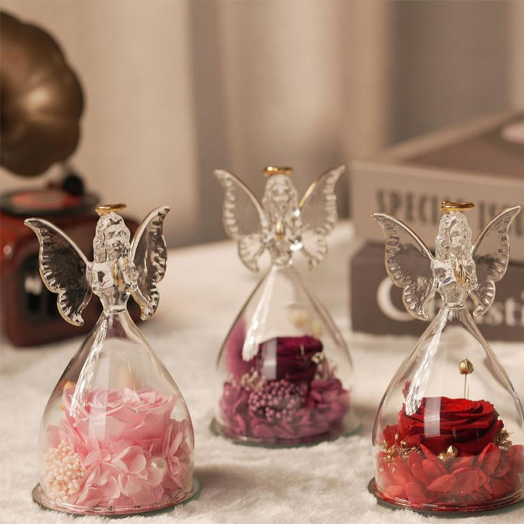 Prezent w formie kwiatu ze szklanego anioła