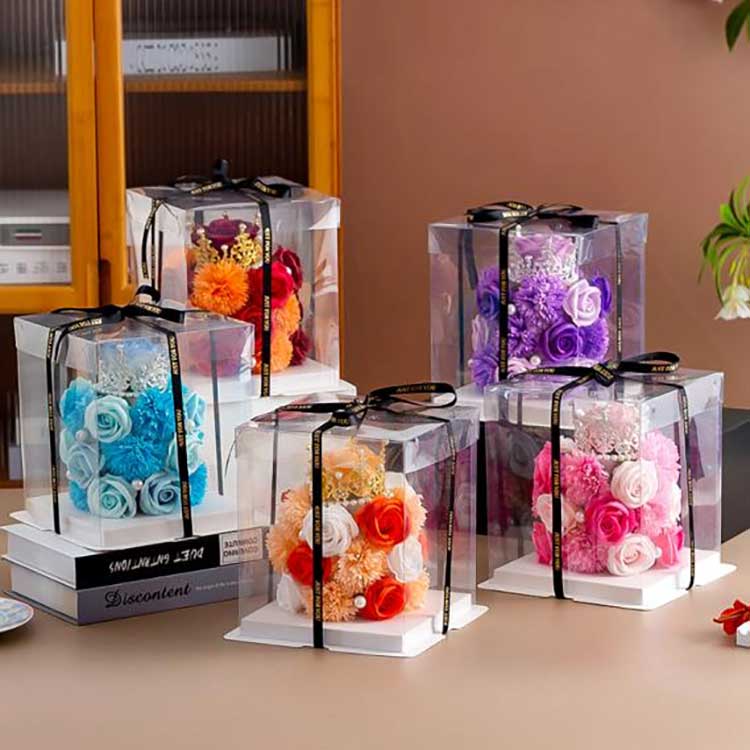 Pudełko upominkowe z kwiatami róży